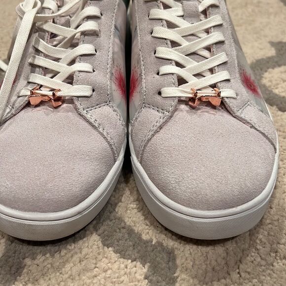 Ted Baker Fushar sneakers size 10 like new condition floral print and suede - Picture 5 of 10